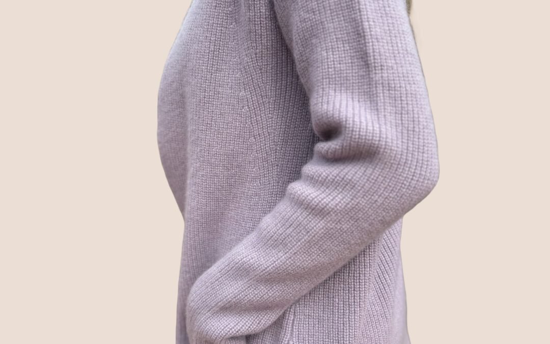 2/28 nm 55% Recycled Silk 45% Recycled Cashmere